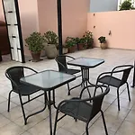 Shardan בית הארחה 3*